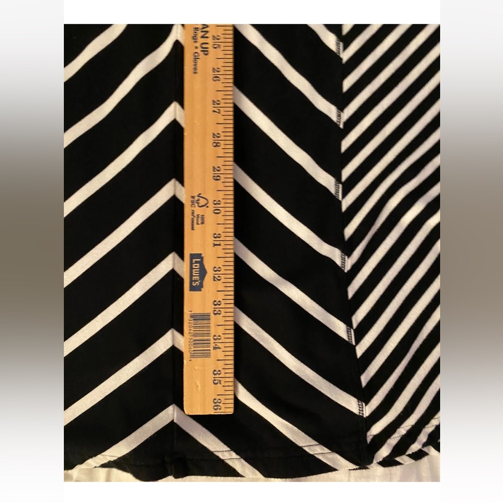 Chicos Zenergy Skirt (3) XL 16 Black White Maxi Long Pull On Stripe Chevron - Picture 9 of 11